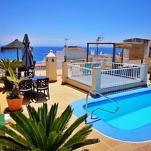 villa-carabeo-playa.1costadelsol.com/